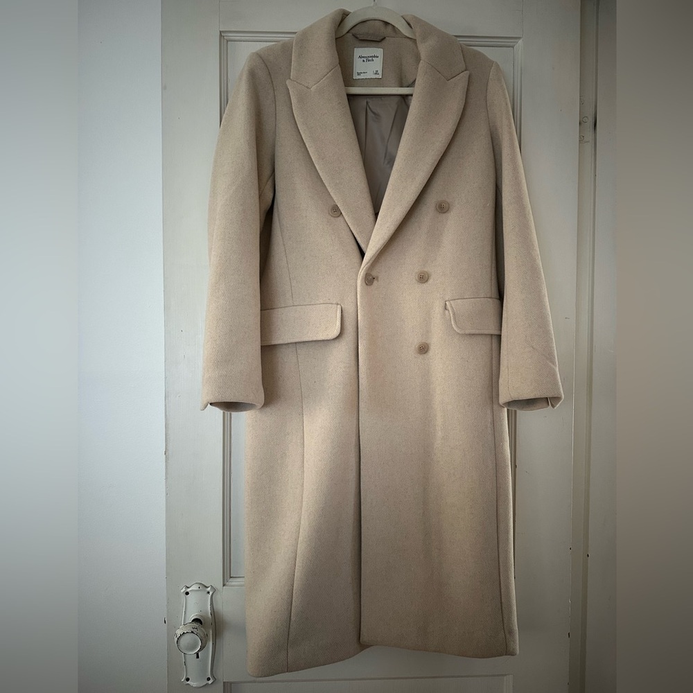 Abercrombie & Fitch Wool Blend XS coat in beige